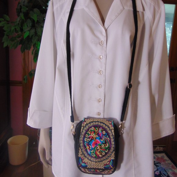 Goodhan Vintage Handmade Mini Crossbody Bag - Picture 2 of 12